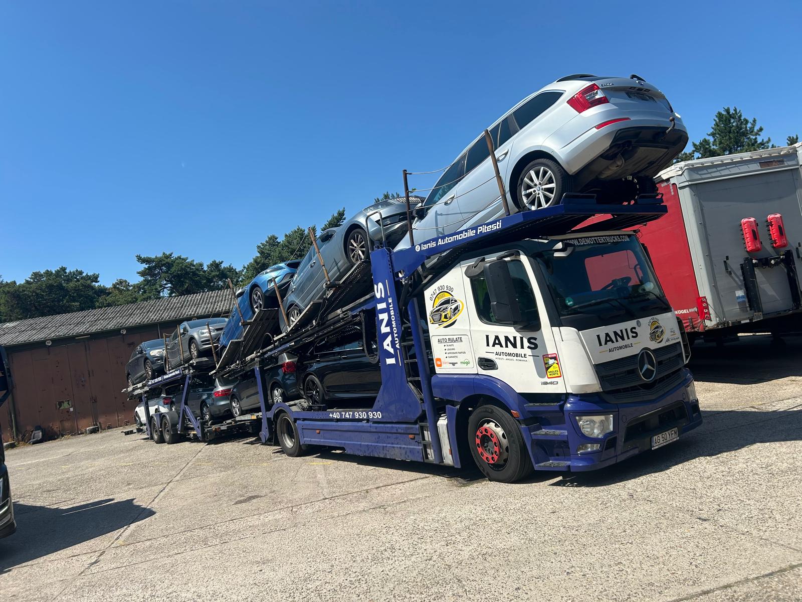 Camion parcat în depou
